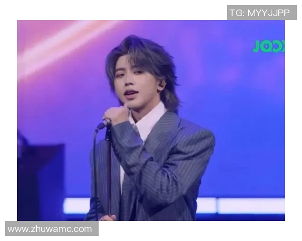 蔡徐坤：从音乐天才到足球场上的新星，跨界发展引领潮流新风尚