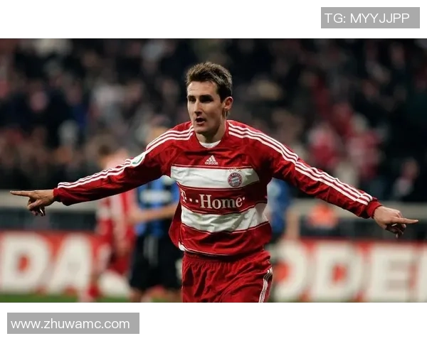 足球巨星风采展现 高级精美图集带你领略球场英雄的传奇魅力